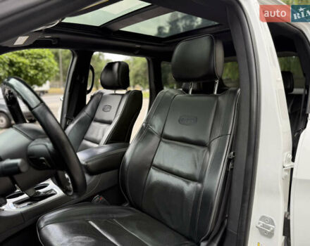 Білий Джип Grand Cherokee, об'ємом двигуна 5.7 л та пробігом 93 тис. км за 34900 $, фото 19 на Automoto.ua