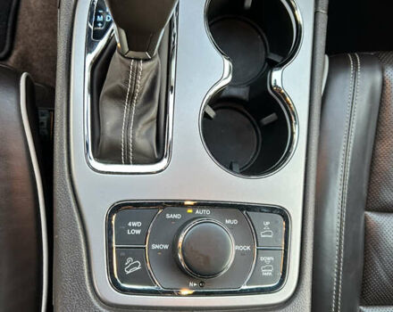 Белый Джип Гранд Чероки, объемом двигателя 3.6 л и пробегом 102 тыс. км за 28000 $, фото 28 на Automoto.ua