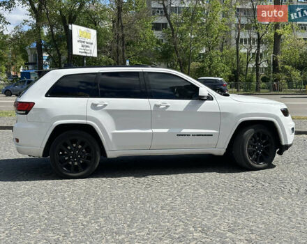 Белый Джип Гранд Чероки, объемом двигателя 3.6 л и пробегом 94 тыс. км за 22600 $, фото 7 на Automoto.ua