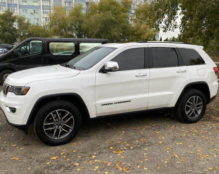 Джип Гранд Чероки 2018 в Черкассах на Automoto.ua Белый Джип Гранд Чероки, объемом двигателя 3.6 л и пробегом 116 тыс. км за 22500 $, фото 3 на Automoto.ua