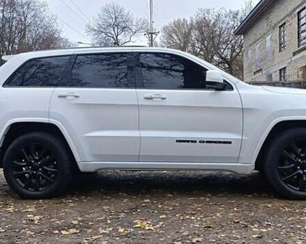 Белый Джип Гранд Чероки, объемом двигателя 3.6 л и пробегом 140 тыс. км за 22500 $, фото 3 на Automoto.ua