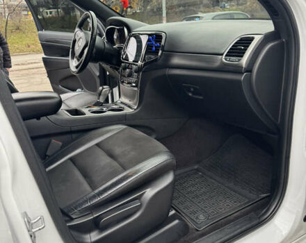 Белый Джип Гранд Чероки, объемом двигателя 3.6 л и пробегом 98 тыс. км за 26000 $, фото 5 на Automoto.ua