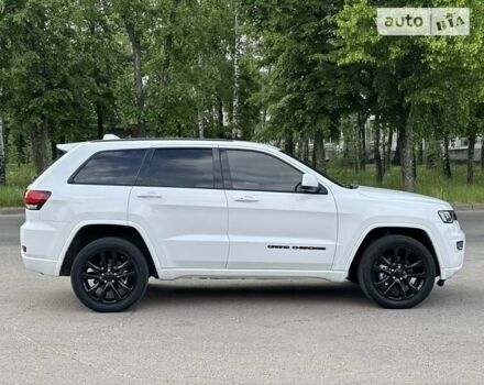 Білий Джип Grand Cherokee, об'ємом двигуна 3.6 л та пробігом 98 тис. км за 24000 $, фото 3 на Automoto.ua