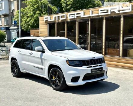 Білий Джип Grand Cherokee, об'ємом двигуна 6.2 л та пробігом 30 тис. км за 88000 $, фото 5 на Automoto.ua