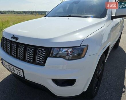 Белый Джип Гранд Чероки, объемом двигателя 3.6 л и пробегом 143 тыс. км за 23200 $, фото 3 на Automoto.ua