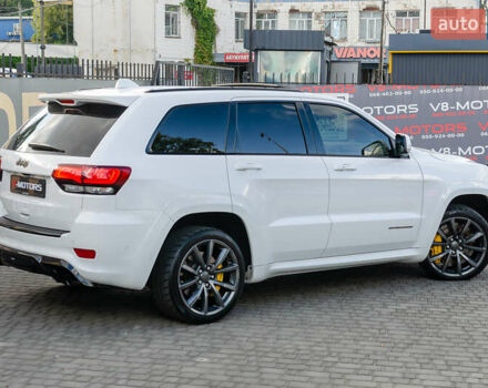 Білий Джип Grand Cherokee, об'ємом двигуна 6.2 л та пробігом 148 тис. км за 57700 $, фото 39 на Automoto.ua