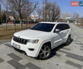 Білий Джип Grand Cherokee, об'ємом двигуна 5.7 л та пробігом 66 тис. км за 35999 $, фото 1 на Automoto.ua