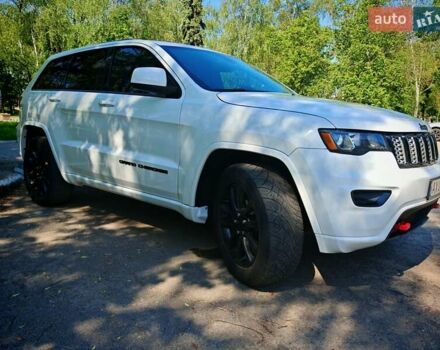 Білий Джип Grand Cherokee, об'ємом двигуна 3.6 л та пробігом 185 тис. км за 22500 $, фото 7 на Automoto.ua