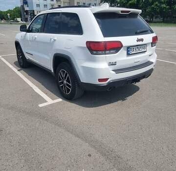 Белый Джип Гранд Чероки, объемом двигателя 2.99 л и пробегом 80 тыс. км за 32000 $, фото 4 на Automoto.ua