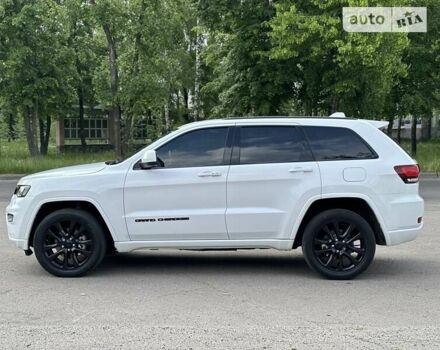 Білий Джип Grand Cherokee, об'ємом двигуна 3.6 л та пробігом 98 тис. км за 24000 $, фото 8 на Automoto.ua