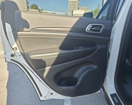 Білий Джип Grand Cherokee, об'ємом двигуна 3.6 л та пробігом 93 тис. км за 27777 $, фото 16 на Automoto.ua