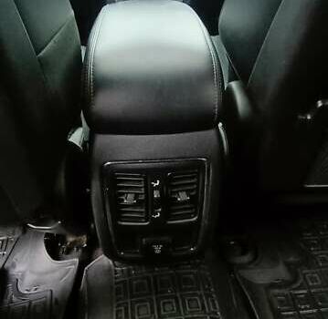 Белый Джип Гранд Чероки, объемом двигателя 3.6 л и пробегом 140 тыс. км за 22500 $, фото 11 на Automoto.ua