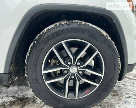 Білий Джип Grand Cherokee, об'ємом двигуна 5.65 л та пробігом 90 тис. км за 36200 $, фото 46 на Automoto.ua