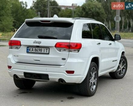 Білий Джип Grand Cherokee, об'ємом двигуна 5.65 л та пробігом 97 тис. км за 34900 $, фото 5 на Automoto.ua