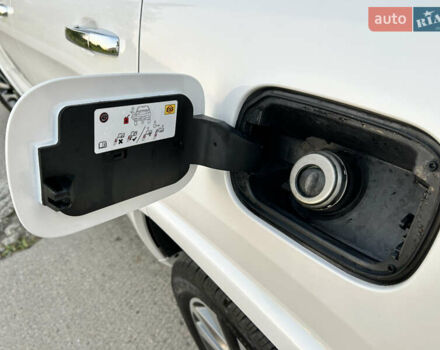 Белый Джип Гранд Чероки, объемом двигателя 3.6 л и пробегом 102 тыс. км за 28000 $, фото 23 на Automoto.ua