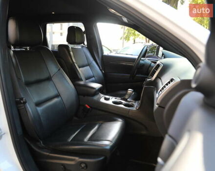 Білий Джип Grand Cherokee, об'ємом двигуна 3.6 л та пробігом 136 тис. км за 21800 $, фото 8 на Automoto.ua