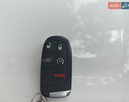 Белый Джип Гранд Чероки, объемом двигателя 3.6 л и пробегом 89 тыс. км за 27700 $, фото 78 на Automoto.ua