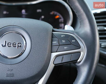 Белый Джип Гранд Чероки, объемом двигателя 5.65 л и пробегом 80 тыс. км за 35900 $, фото 17 на Automoto.ua