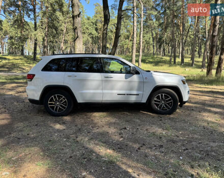 Білий Джип Grand Cherokee, об'ємом двигуна 3.6 л та пробігом 118 тис. км за 27500 $, фото 3 на Automoto.ua