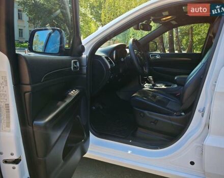 Білий Джип Grand Cherokee, об'ємом двигуна 3.6 л та пробігом 185 тис. км за 22500 $, фото 10 на Automoto.ua