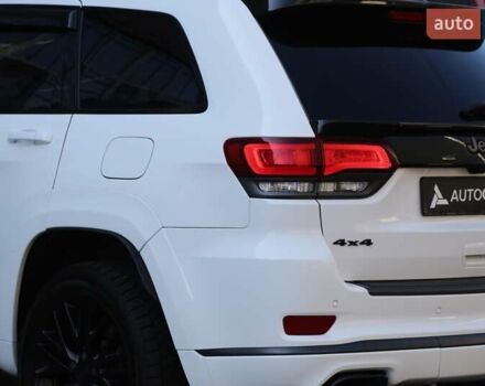 Белый Джип Гранд Чероки, объемом двигателя 5.65 л и пробегом 80 тыс. км за 35900 $, фото 7 на Automoto.ua