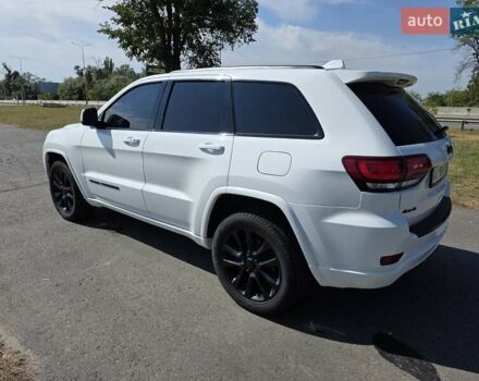 Белый Джип Гранд Чероки, объемом двигателя 3.6 л и пробегом 143 тыс. км за 23200 $, фото 7 на Automoto.ua