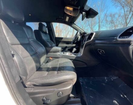 Белый Джип Гранд Чероки, объемом двигателя 6.2 л и пробегом 39 тыс. км за 12400 $, фото 8 на Automoto.ua