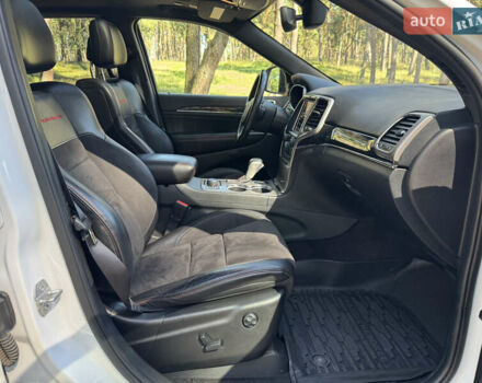 Білий Джип Grand Cherokee, об'ємом двигуна 3.6 л та пробігом 118 тис. км за 27500 $, фото 12 на Automoto.ua