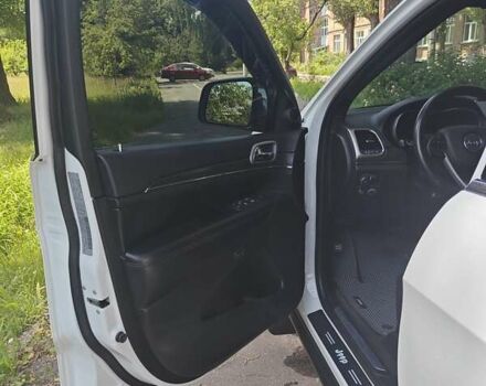 Белый Джип Гранд Чероки, объемом двигателя 3.6 л и пробегом 89 тыс. км за 27700 $, фото 39 на Automoto.ua