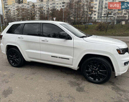 Белый Джип Гранд Чероки, объемом двигателя 3.6 л и пробегом 98 тыс. км за 26000 $, фото 4 на Automoto.ua