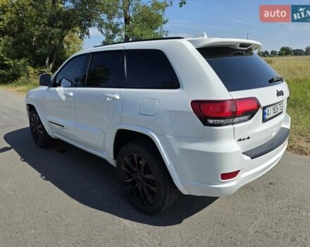 Белый Джип Гранд Чероки, объемом двигателя 3.6 л и пробегом 143 тыс. км за 23200 $, фото 6 на Automoto.ua