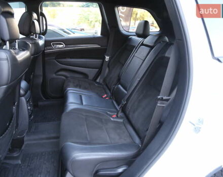 Белый Джип Гранд Чероки, объемом двигателя 5.65 л и пробегом 80 тыс. км за 35900 $, фото 9 на Automoto.ua