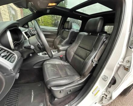 Белый Джип Гранд Чероки, объемом двигателя 6.2 л и пробегом 31 тыс. км за 13200 $, фото 9 на Automoto.ua