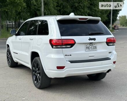 Білий Джип Grand Cherokee, об'ємом двигуна 3.6 л та пробігом 98 тис. км за 24000 $, фото 14 на Automoto.ua