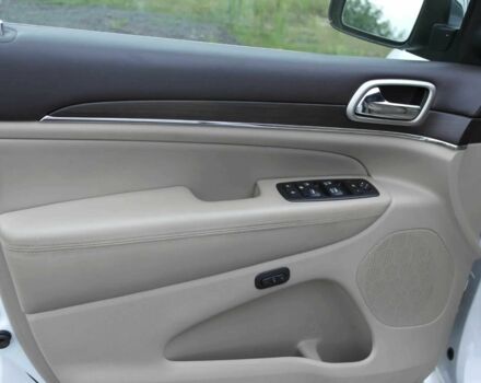 Белый Джип Гранд Чероки, объемом двигателя 3.6 л и пробегом 98 тыс. км за 15500 $, фото 13 на Automoto.ua