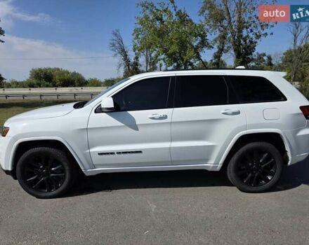 Белый Джип Гранд Чероки, объемом двигателя 3.6 л и пробегом 143 тыс. км за 23200 $, фото 5 на Automoto.ua