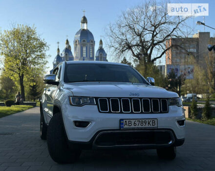 Білий Джип Grand Cherokee, об'ємом двигуна 3.6 л та пробігом 123 тис. км за 29500 $, фото 1 на Automoto.ua