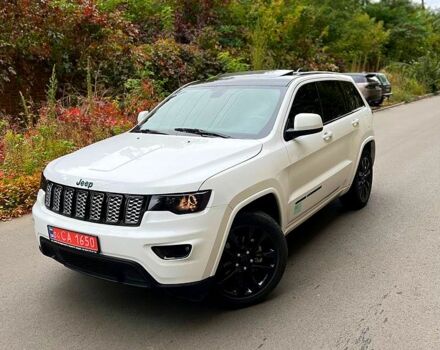 Білий Джип Grand Cherokee, об'ємом двигуна 3.6 л та пробігом 70 тис. км за 22400 $, фото 3 на Automoto.ua