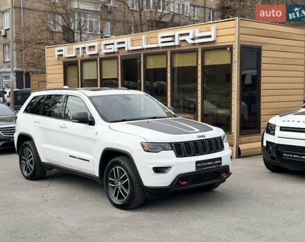 Білий Джип Grand Cherokee, об'ємом двигуна 3.6 л та пробігом 123 тис. км за 28500 $, фото 3 на Automoto.ua
