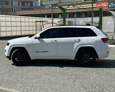 Белый Джип Гранд Чероки, объемом двигателя 3.6 л и пробегом 94 тыс. км за 22600 $, фото 3 на Automoto.ua