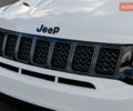 Білий Джип Grand Cherokee, об'ємом двигуна 6.2 л та пробігом 148 тис. км за 57700 $, фото 11 на Automoto.ua
