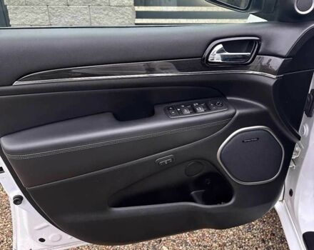 Белый Джип Гранд Чероки, объемом двигателя 3.6 л и пробегом 98 тыс. км за 16700 $, фото 5 на Automoto.ua