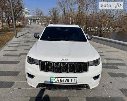 Білий Джип Grand Cherokee, об'ємом двигуна 5.7 л та пробігом 66 тис. км за 37000 $, фото 6 на Automoto.ua