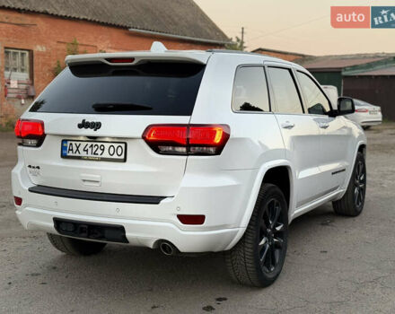 Белый Джип Гранд Чероки, объемом двигателя 3.6 л и пробегом 50 тыс. км за 26999 $, фото 11 на Automoto.ua