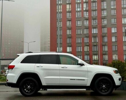 Белый Джип Гранд Чероки, объемом двигателя 3.6 л и пробегом 142 тыс. км за 22500 $, фото 2 на Automoto.ua