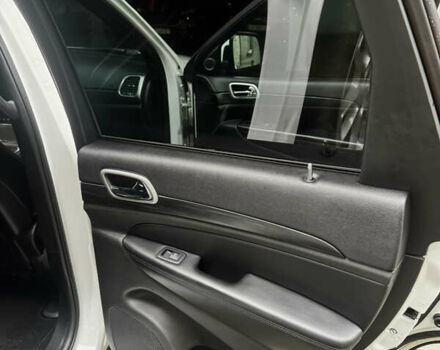 Белый Джип Гранд Чероки, объемом двигателя 3.6 л и пробегом 169 тыс. км за 21900 $, фото 19 на Automoto.ua