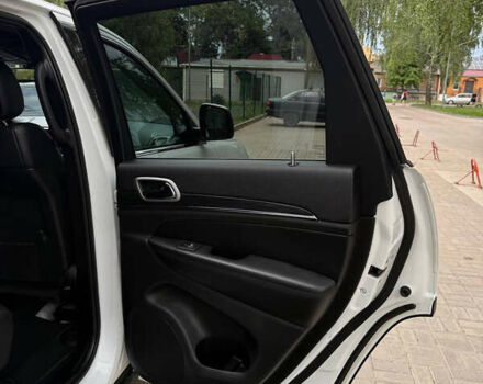 Белый Джип Гранд Чероки, объемом двигателя 3.6 л и пробегом 90 тыс. км за 21500 $, фото 13 на Automoto.ua