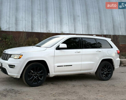 Белый Джип Гранд Чероки, объемом двигателя 3.6 л и пробегом 50 тыс. км за 26999 $, фото 4 на Automoto.ua