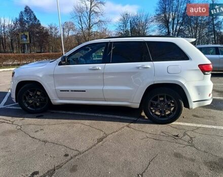 Белый Джип Гранд Чероки, объемом двигателя 5.65 л и пробегом 154 тыс. км за 28900 $, фото 13 на Automoto.ua