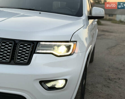 Белый Джип Гранд Чероки, объемом двигателя 3.6 л и пробегом 50 тыс. км за 26999 $, фото 10 на Automoto.ua